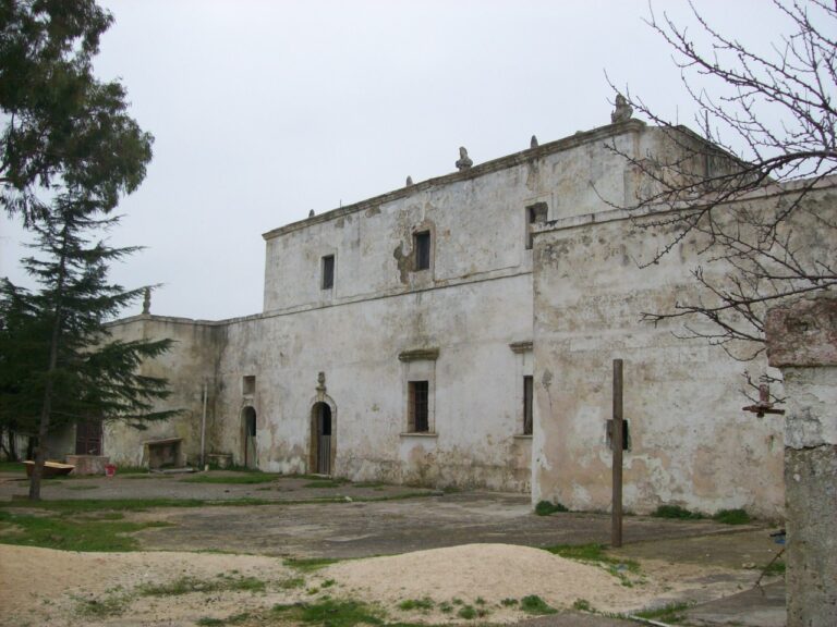 Masseria Mortella in stato di abbandono